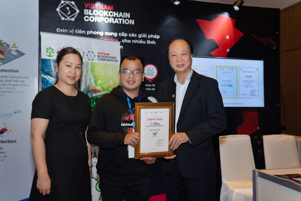 Công ty CP Vietnam Blockchain tham dự Triển lãm và Hội nghị Tech4Life 2022