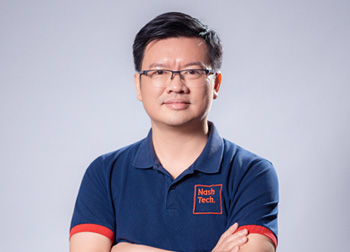 Ông Phi Huỳnh